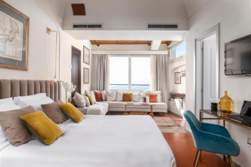 Deluxe Double or Twin Room with Sea View