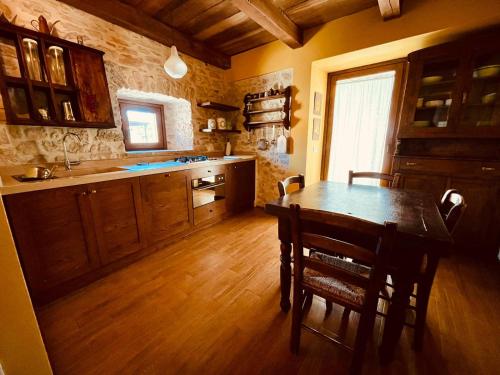 köök, Agriturismo Casale Montebello in Monteleone Di Spoleto