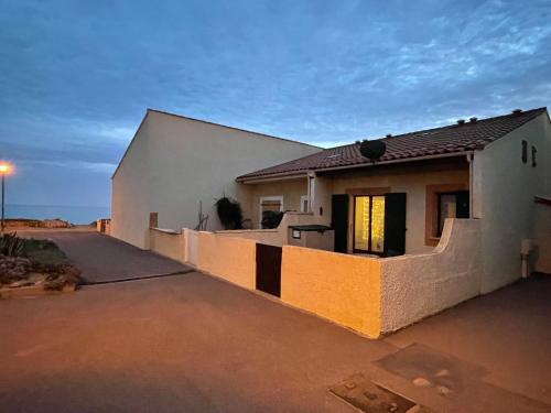 Ferienhaus in résidence naturiste direkt am Strand, Leucate (fotografie 5)