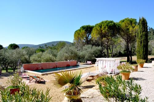 La Bastide de la Provence Verte, chambres d'hôtes - Chambre d'hôtes - La Roquebrussanne
