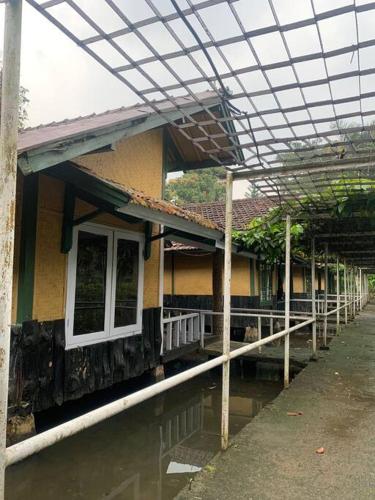 Villa Prabu Putragus - Mendayun