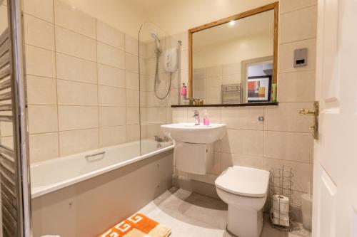 Two Bedroom Apartment Within Walking Distance to City Centre, Edinburgh (fotografie 4)
