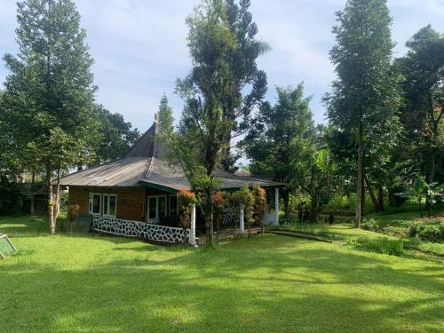 Villa Prabu Putragus - Kebun Darat