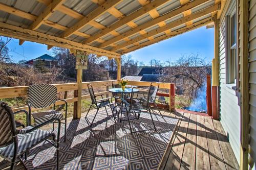 2BR and Loft North Creek Cottage in the Adirondacks! - image 2