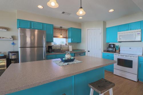Glorious Home with Private Boardwalk Amazing Beach Views
