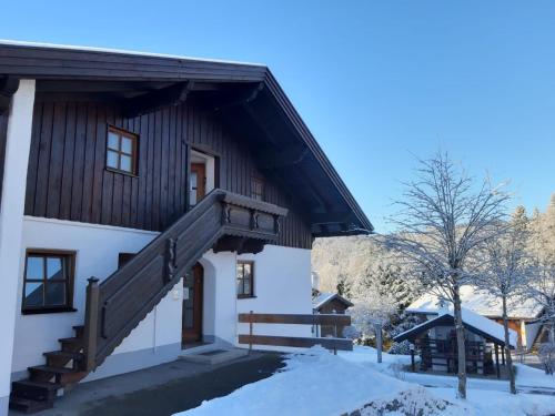 Ferienwohnung Freudensee im Bayerischen Wald - Pool, Sauna