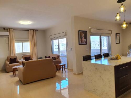 Newly Built 3 Bedroom Condo in Jericho City Center