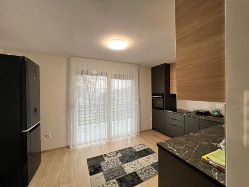 Cocina, Hillside Villa in Sarajevo Suburbs