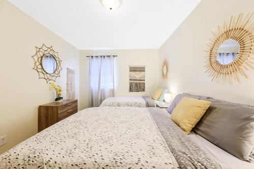 Dapper Digs - King Bed - Long Term Stays - Duke, Durham (zdjęcie 4)
