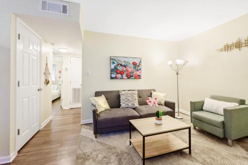 Dapper Digs - King Bed - Long Term Stays - Duke, Durham (zdjęcie 6)