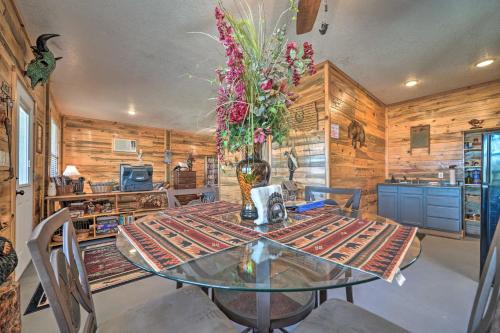 'Sardis Serenity' 1 BR Clayton Cabin w/ Lake View in Haileyville