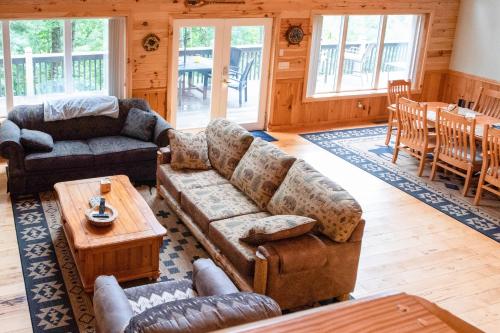 Five Echos in Robbinsville, USA