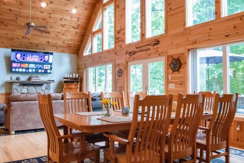 Five Echos in Robbinsville, USA