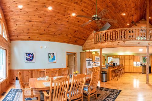 Five Echos in Robbinsville, USA
