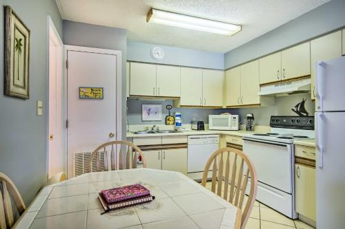 Cozy Gulf Shores Condo - Just Steps to the Beach! - image 6