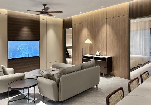 Three-Bedroom Villa image 9