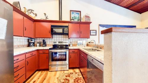 Mammoth West #143 Condo Mammoth West #143 Condo