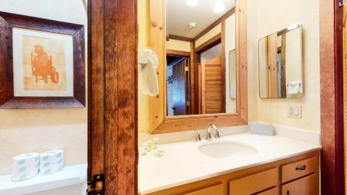 Mammoth West #143 Condo Mammoth West #143 Condo