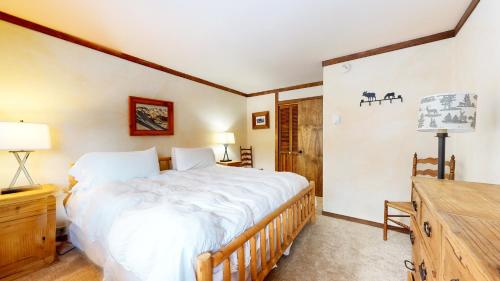 Mammoth West #143 Condo Mammoth West #143 Condo