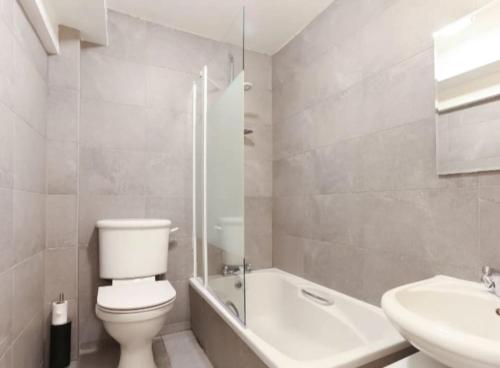 Barbican Pad by condokeeper - image 10