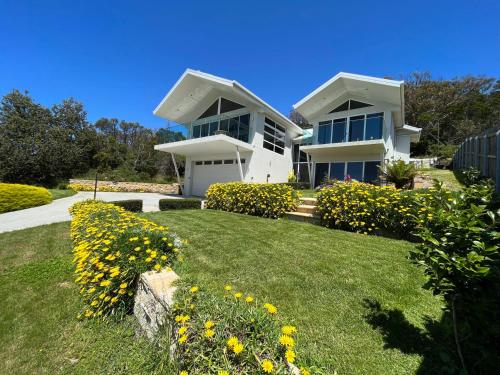 White House in Bicheno