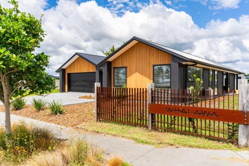 Whai Awa Retreat - Mangawhai Holiday Home