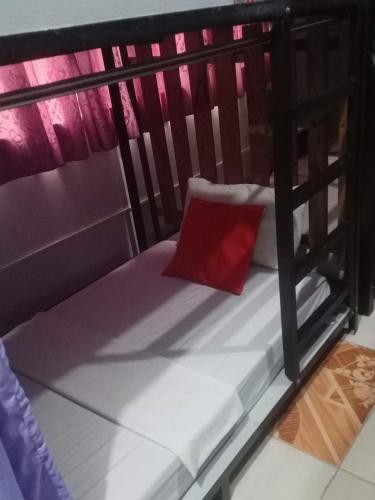 Lojed Sean bed and space Manila