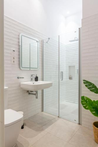 Luxury Elizabeth Residence next to the New York Café - image 2