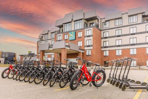 Quality Inn & Suites - Hotel - Victoriaville