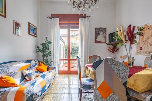 GuestHost - Viareggio Roomy House with Private Courtyard!