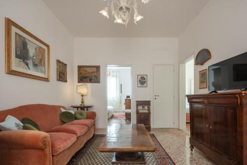 Tiepolo Apartment in the Biennale District R&R