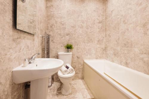 Dream South Kensington Apartment - image 7