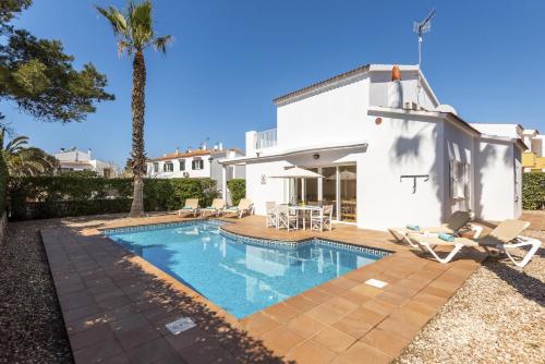 Marina 3 bedroom villa, Cala Blanca gîte à louer Cala Blanca