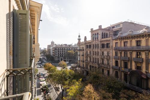 Double Room with Rambla View image 10
