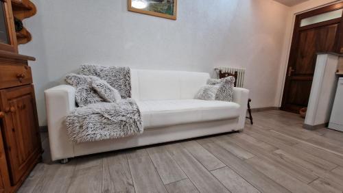  6 posti letto, piste da scii, parcheggio gratis in Incudine