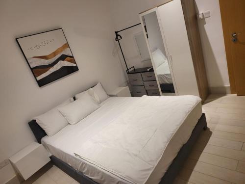 Relax Water Front Serviced Apartment (Three Bedroom)