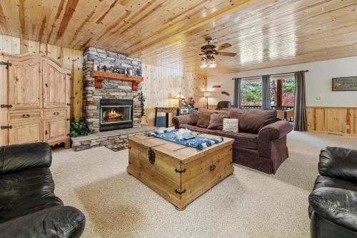 JUNIPER CHALET - Close to Lake and Slopes in Big Bear Lake, USA