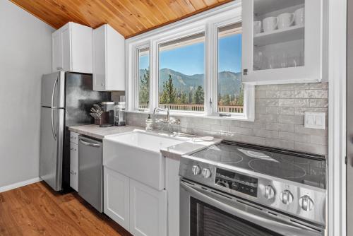 SKI RUN RETREAT - Close to Lake and Slopes in Big Bear Lake, USA