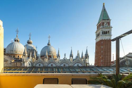 Suite with Terrace and San Marco View