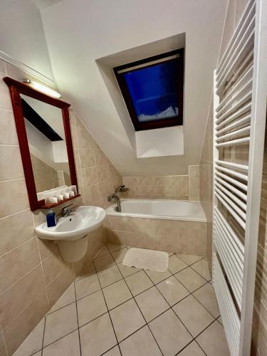 Hotel Modrava - image 9