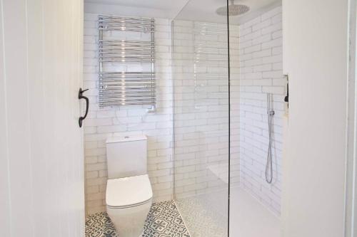 Tithe Cottage - image 8