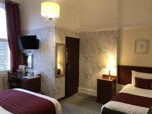 The Bowden Lodge - main image