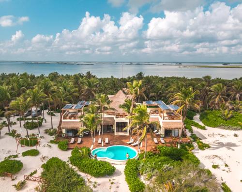 Beachfront Villa Playaäkun in Tulum, Mexico