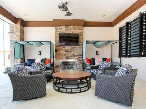 PERFECT 7 BD LAKE VIEW, POOL AND THEMED ROOMS-2207