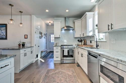 Updated Historic Home Walk to Mile High Stadium! in Denver, USA