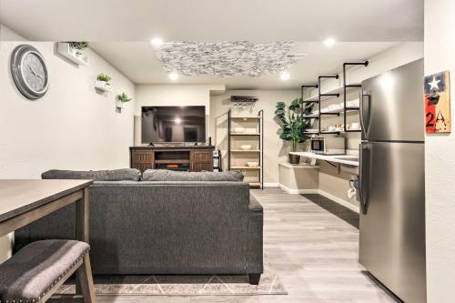 Cozy Commerce City Home 8 Mi to Barr Lake! in Henderson, USA