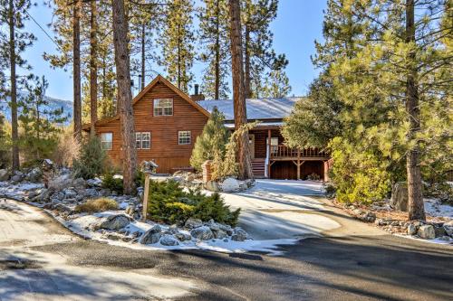 B&B Pine Mountain Club - Pine Mountain Club Log Home with Deck and Grill! - Bed and Breakfast Pine Mountain Club