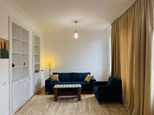 Lia's Guest House