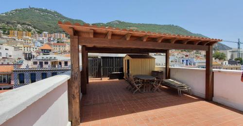 Gibraltar Town Centre Flat with Roof Terrace