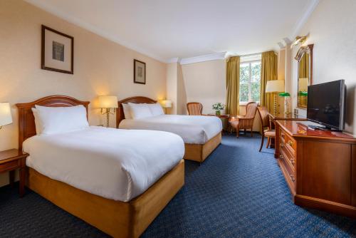 Photo - Killarney Plaza Hotel & Spa